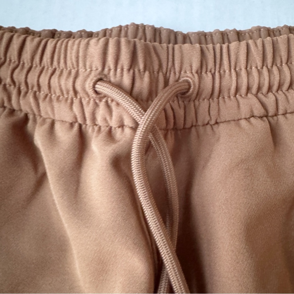 Athleta Promenade High Rise Cargo Pant in Walnut Size Small NWT - Picture 10 of 16